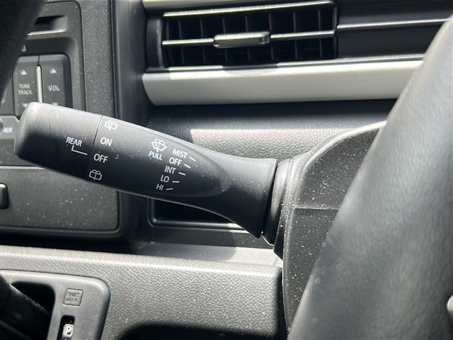 運転席周りにある装備です。ハンドル周り、インパネ周り等についている装備をこちらで確認できます。