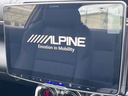 【ナビ機能付きディスプレイオーディオ】ナビ機能搭載の他、お持ちのスマートフォンと連携して、ナビやbluetoothでの音楽再生が可能です♪デザインはもちろん操作性も良好！