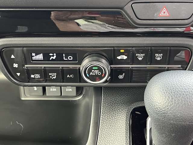 ご購入後のカーライフを気持ち良く、ご満足いただける様に愛車探しを全力サポートさせていただきます！お問合せをお待ちいたしております。
