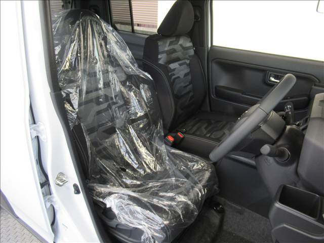 もちろん車内はきれいです☆中古車と違って使用感が全くないのは魅力の一つだと思います。