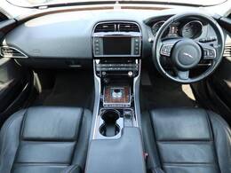 JAGUARの『XE　プレステージ』を認定中古車でご紹介！アダプティブクルーズ、パワーテールゲート、パークアシスト、前席シートヒーター、衝突軽減システム、MERIDIANサウンド、シートメモリー