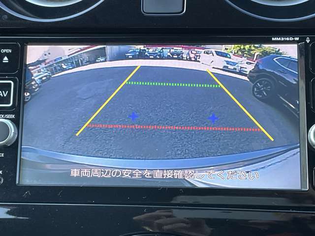 バックが苦手な方も安心です　バックモニターつきです