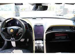 【セールスポイント3/3】デジタルインナーミラー/アルミニウムドライビングフットレスト/スマートフォンインターフェイス