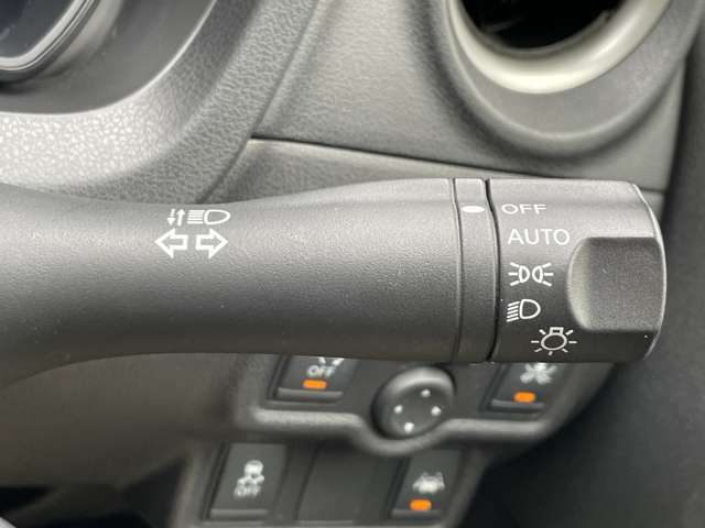 オートライト機能付きです