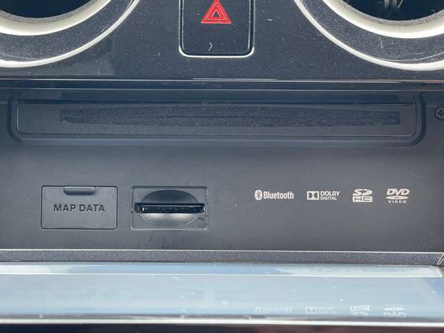 CDを入れて音楽再生できます