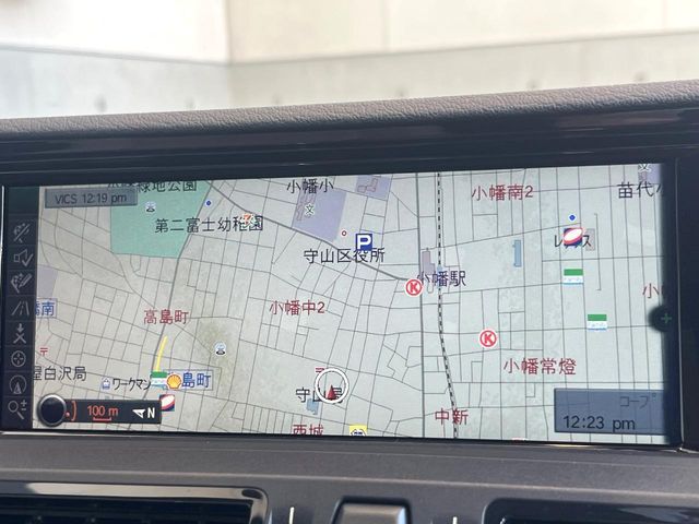 ●純正ナビ:一体感のあるナビは、高級感ある車内を演出してくれます。オーディオ機能も充実しておりますので、運転もより楽しめます♪