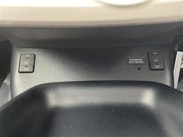 ご成約頂いたお車は全車保証付で納車後も安心！有料オプションで長期保証をお選びいただくことも可能です。