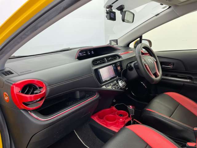 【インパネ全体】全方位で視界が広く、高い目線で運転もしやすいです！