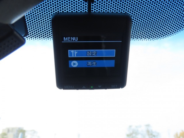 事故の際は第三者の目で客観的な証拠が残るドライブレコーダー付です！