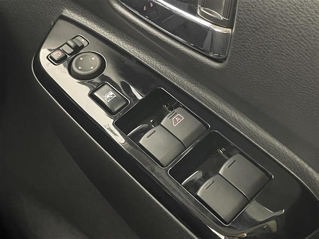 【窓操作部】軽い力で、窓を開けたり閉めたりすることができます！掲載箇所以外にご希望の写真がございましたら、お気軽にお問い合わせ下さい！メールや郵送でお送りさせていただきます。