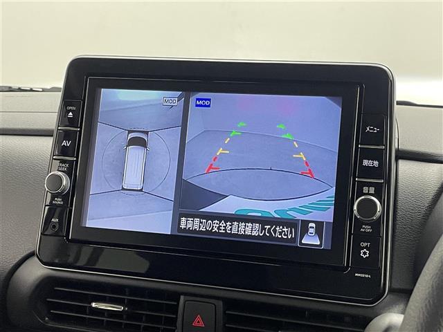 【全方位カメラ】上から見下ろしたように駐車が可能です。安心して縦列駐車も可能です♪