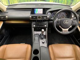 グループ総在庫数約30，000台！！全国の系列店からメーカー・車種問わずご紹介出来るので、あなたにピッタリのお車が見つかるはずです♪まずはお問い合わせ下さい☆