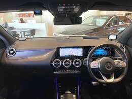 LIBERALAは、輸入車選びの新たなスタイルを提案するインポート・セレクト・ブランドです。オーナー様となる方がクルマから直接感じる感性を第一にした、最良の一台との出会いをコーディネートいたします。