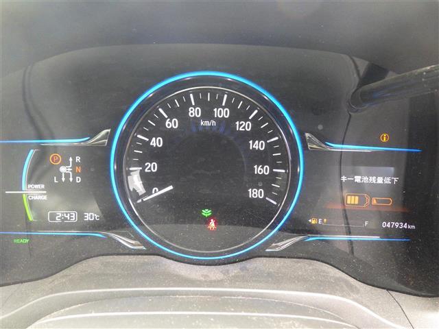 【スピードメーター】メーターがシンプルで見やすく運転しやすいですね！
