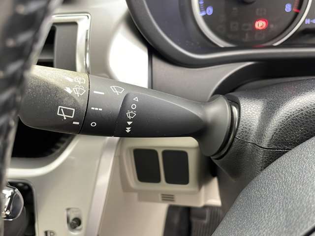 【運転席操作部】快適なドライブを楽しむための機能が装備されています！運転席から触れるので、使いやすいです！除菌プランいれていただくと、さらに清潔で安心していただけます！