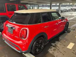 【GLIONグループ　GSQUARE】の車輌をご覧頂き、誠にありがとうございます。お客様にピッタリなお車を弊社スタッフがご案内させて頂きます。