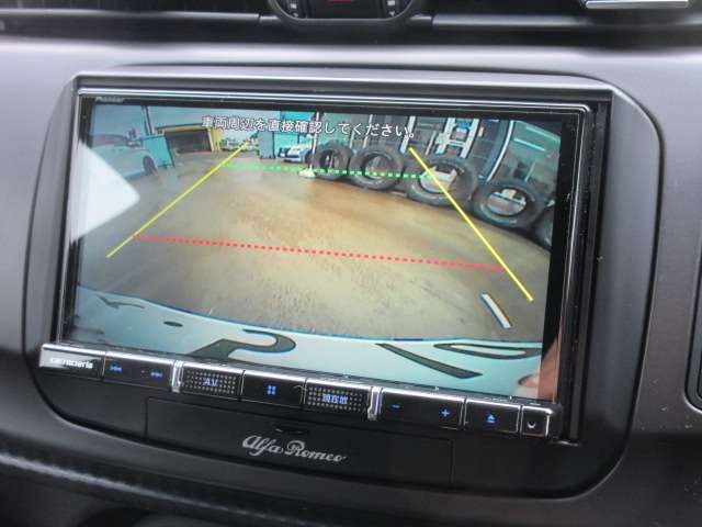 ガイド線付バックカメラで駐車も安心ですね♪　広角のカメラを使用しております♪