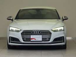 日本全国、ご自宅前までご納車いたします！ご納車後は最寄りのAudi正規ディーラーにて、期間中保証やメンテナンスをお受けいただけます！