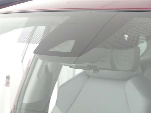 衝突軽減ブレーキ付きで安心です！