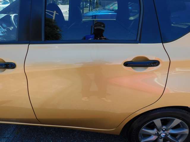 塗装の状態も良く程度良好です。納車前にポリッシャーで磨き、当社にてコーティングサービスします！