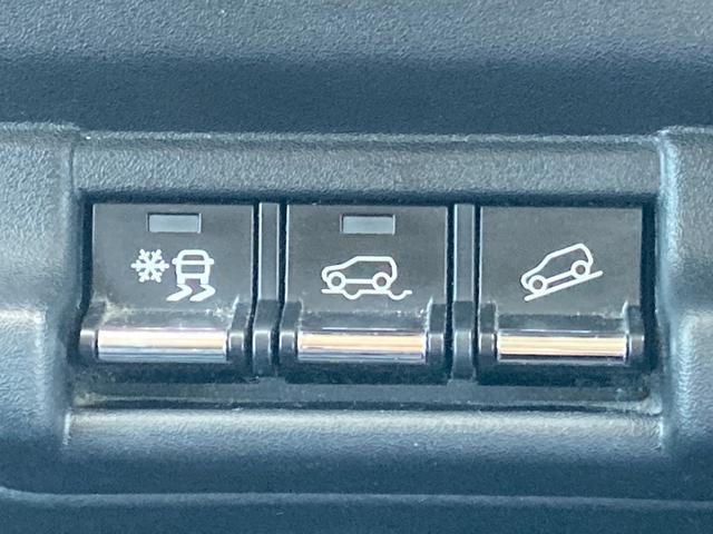 大変申し訳ありませんがお車のお取り置きは行っておりません。ご希望のお車がありましたらぜひお早目に来店ください。
