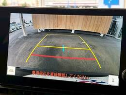 【カラーバックモニター】や【カラーサイドモニター】を装備しております。リアやサイドの映像がカラーで映し出されますので日々の駐車や幅寄せなどで安心安全です。