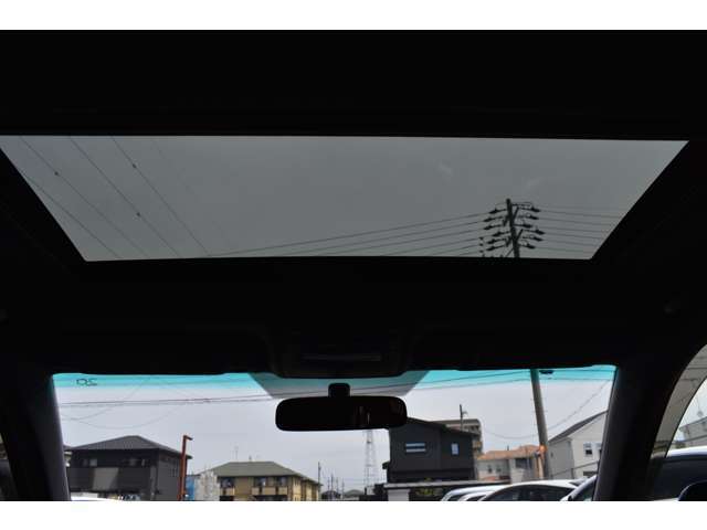 全国のオークション会場にてベース車両からこだわり仕入れし、カスタム制作を行っております。入庫時点検・ご納車前点検を徹底