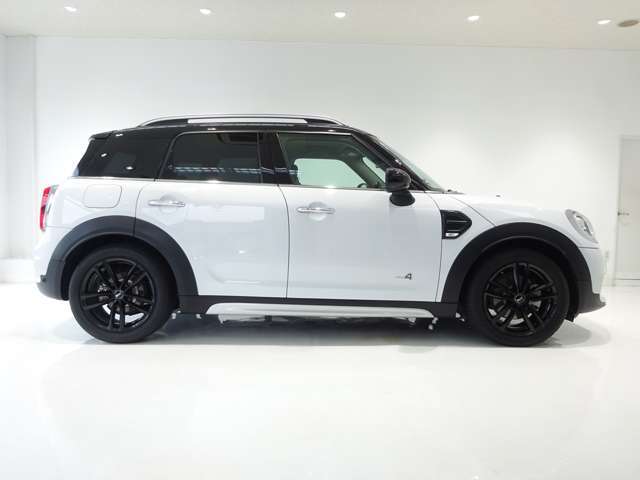 ●運輸局認証整備工場を完備しており、輸入車専門の国家整備士がお客様をサポートさせていただきます。