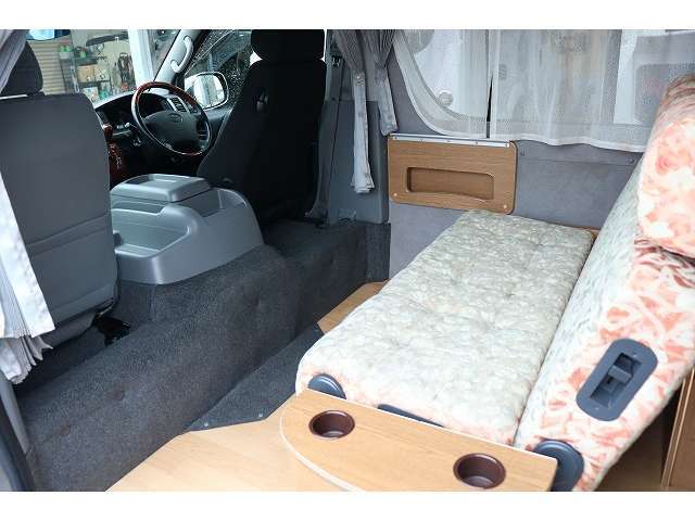 フジカーズジャパンは海外支店、国内生産工場を含む全国展開する総合カーディーラーです。