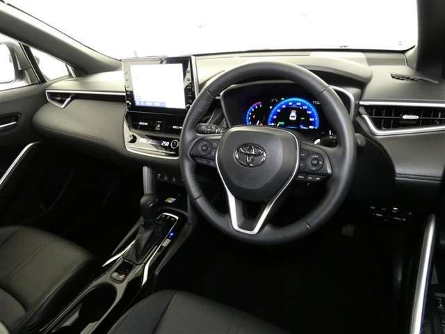 【運転席】運転席周りの画像です。プロの手で隅々までクリーニングしています。ご来店いただき実際に見てみてくださいね☆