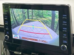 【バックカメラ】駐車時に後方がリアルタイム映像で確認できます。大型商業施設や立体駐車場での駐車時や、夜間のバック時に大活躍！運転スキルに関わらず、今や必須となった装備のひとつです！