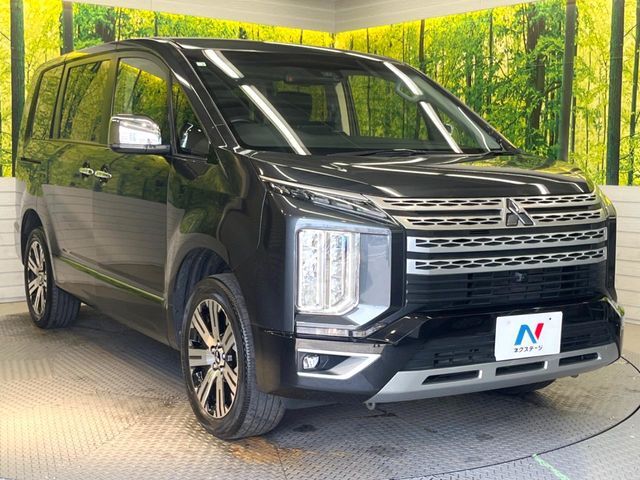 大好評のボディコーティング「弾スプラッシュコート」もご納車までに施工可能。通常のガラスコートと異なる、耐久年数6年の無機質ガラスコーティングが、ボディをキレイな状態に保ってくれます。
