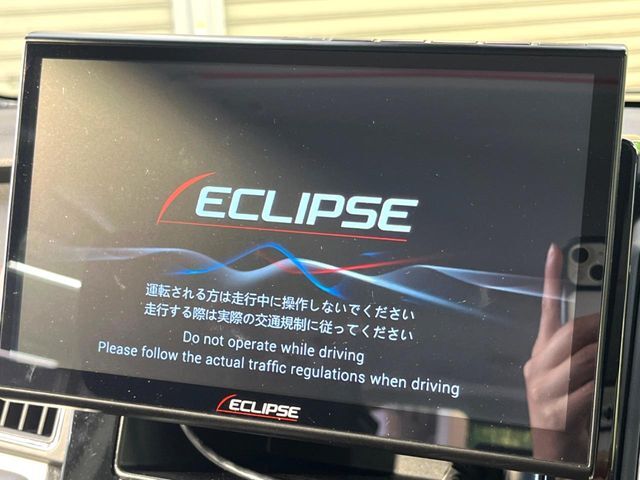 【10.1型ナビ】人気のナビを装備しております。ナビの使いやすさはもちろん、オーディオ機能も充実！キャンプや旅行はもちろん、通勤や買い物など普段のドライブも楽しくなるはず♪