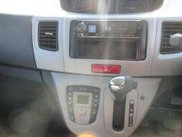 店内の豊富な在庫の中から、お好きなカー用品をお探ししてみてはいかがでしょうか！新しい車、お気に入りの香り、スマートフォンの充電器を装備したら、いよいよ楽しいドライブの始まりです！