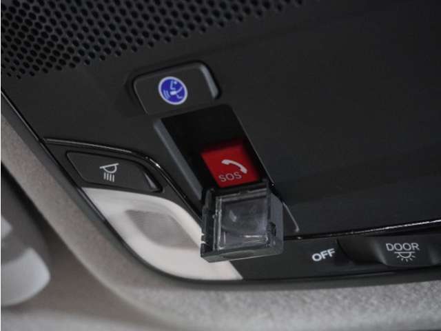 新世代コネクテッド技術「Honda CONNECT」搭載。緊急時にオペレーターのサポートを受けることも可能です。