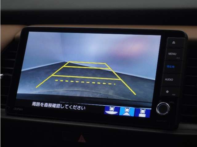 ◆バックカメラ◆リバースにするだけで映ります、後方の安全確認や、狭い駐車場での車庫入れ、雨の日や夜間など視界の悪い時に便利です！安全にバックする為には欠かせない装備です。