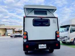 8ナンバー　普通車登録のキャンピングカーです。　自動車税年間　20，000円　車検時重量税　16，400円　車検時自賠責保険24カ月　22，450円　全長379cm　全幅169cm　全高205cm