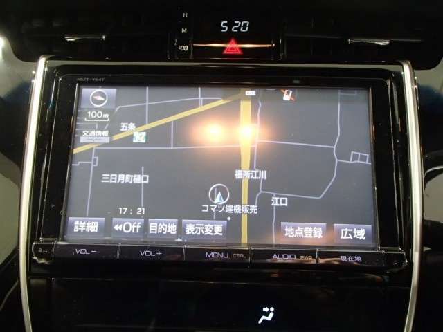 ディスプレイオーディオを装備。スマホとクルマをつなぐことで、これまでのナビに加えて、いろんなサービスが楽しめます。