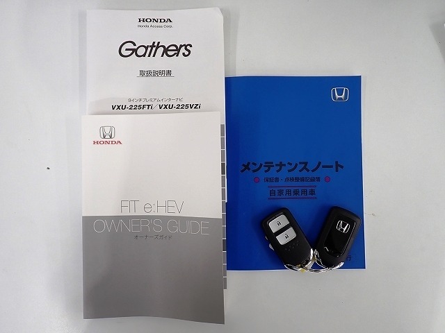 【取扱い説明書 オーナーズマニュアル】緊急時に助かりますね。それに加えメンテナンスノートがあるのは大切にされていた証拠です。