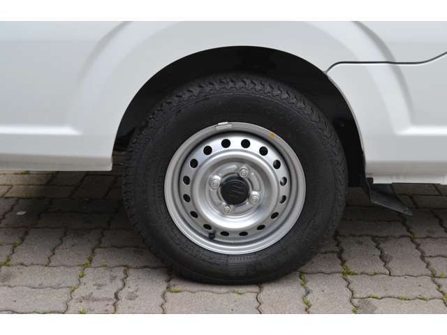 この度はグーニーズワンの在庫車をご覧頂き、誠に有難うございます！！グーニーズワンは『クルマを販売するプロ』です。無駄なコストを極限まで省き『低価格充実』プライスに反映致します！