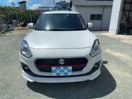 当店では、販売、整備、車検、板金、保険業務を行っております。お車のことならなんでもご相談ください。