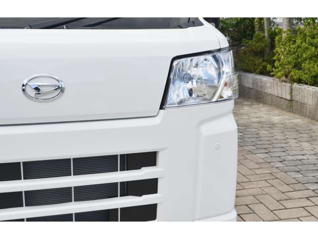 初めての方でも安心！親切・丁寧な接客が自慢のスタッフが、お客様のご希望に寄り添い、ピッタリな一台をご提案します。