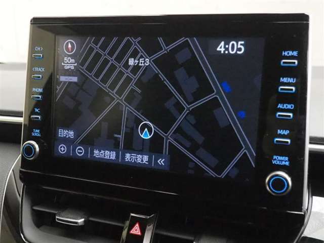 純正ナビを装備。タッチパネル式で使いやすく、お出かけもラクラクです。