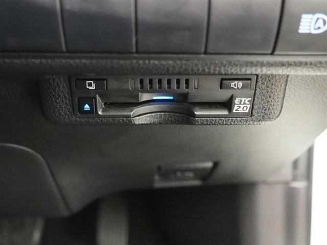 ETC車載器付きです。高速道路の料金所もスムーズに通過できます。