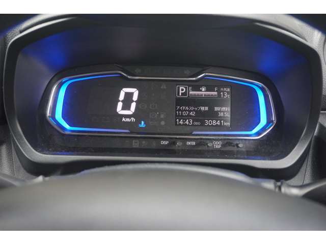 車内のインテリアもシンプルで使いやすい♪