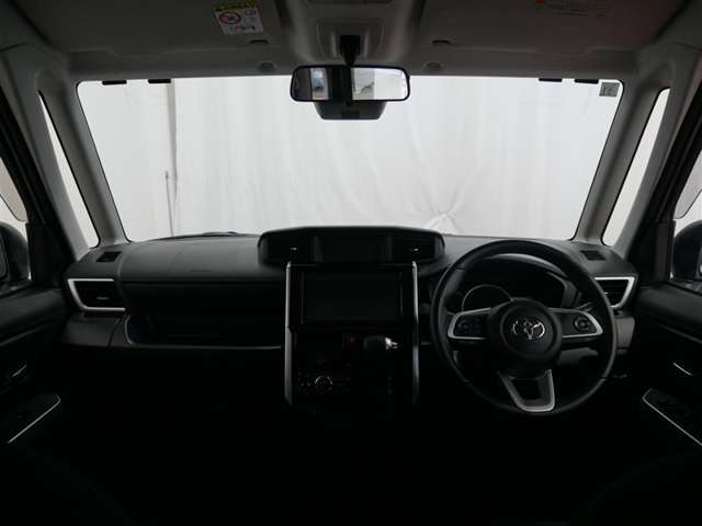 見通しのよいすっきりとした視界で、誰でも運転しやすいです。運転のしやすさは疲れにくさにも繋がりますよ♪