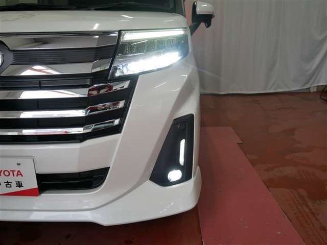 フォグランプ付きです。夜間や悪天候時に視界を確保するので安心ですね♪