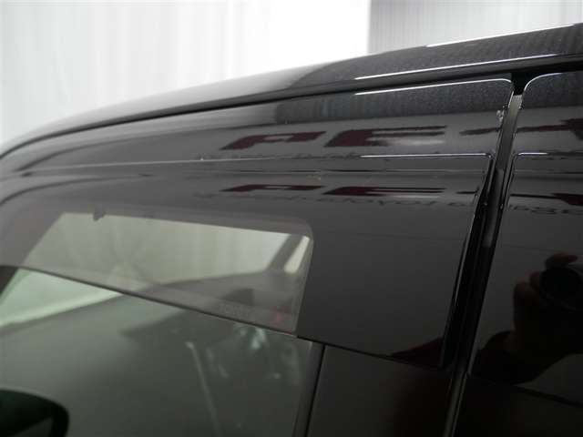 雨の日も安心サイドバイザー