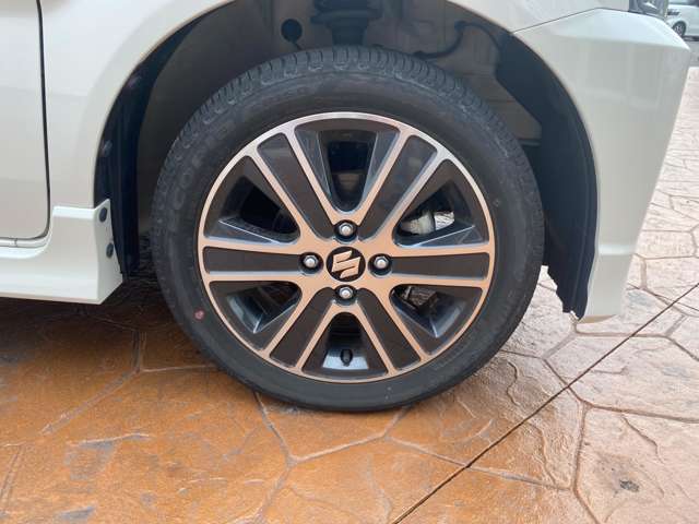 お車に取り付けるカー用品もご相談にのれます。ETC・ドライブレコーダ・スタッドレスタイヤなど