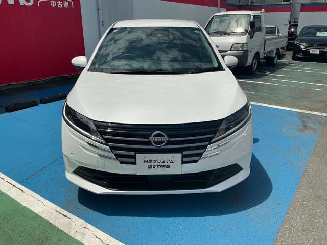 2台前の車両をミリ波レーダーで検知。減速が必要と感じた時にディスプレイ表示とブザーで知らせてくれる、インテリジェントFCW（前方衝突予測警報）付！！